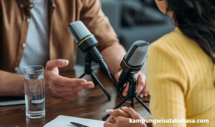 Rekomendasi Podcast Terbaik Untuk Belajar Bahasa Inggris