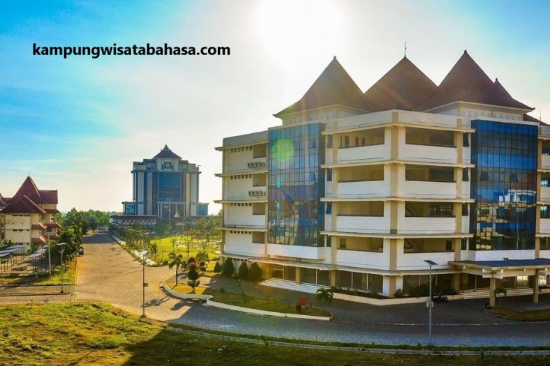 Daftar Universitas Terbaik Di Jawa Timur Versi UniRank 2023